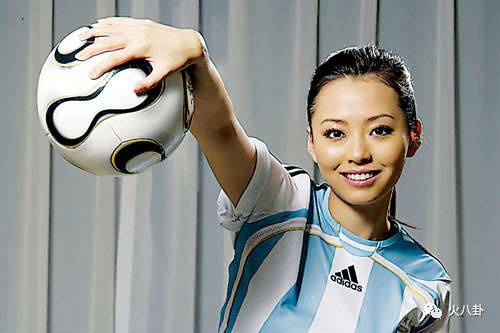 中国赢了韩国足球解说激动时刻,中国队赢韩国队球迷反应