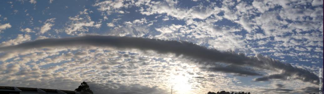 蜘蛛侠爬上复联大楼,《攻壳》公布早期设计稿|一周新闻