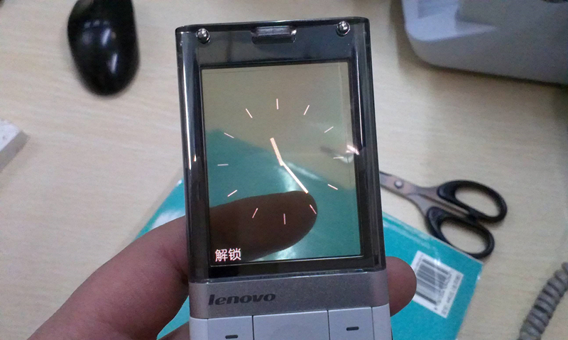 联想拯救者手机透明款,联想透明屏手机是什么型号