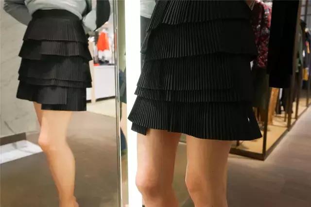 不敢去大牌店试衣服的年轻姑娘，可能永远不知道自己有多美