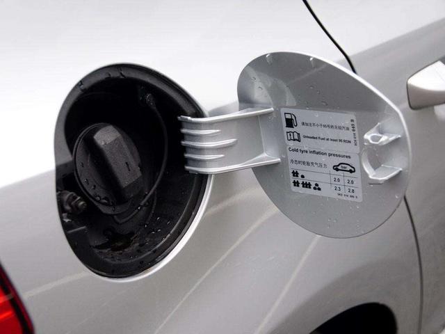 油箱盖打开有吸气声对不对,油箱盖打开有吸气声故障怎么维修