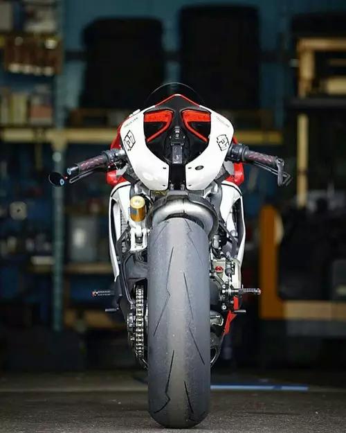 宁波这家红色Logo的酒吧火了！