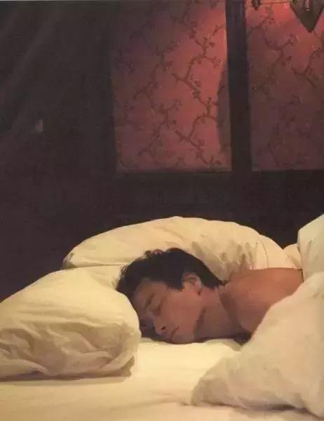 哥哥张国荣的传奇一生,张国荣老照片100张