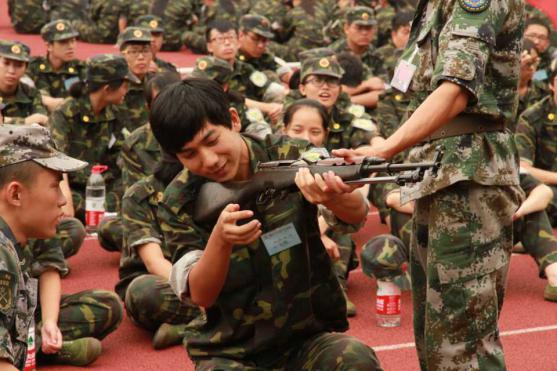 大学堪比美容院?从入学到毕业,对比照太震撼!