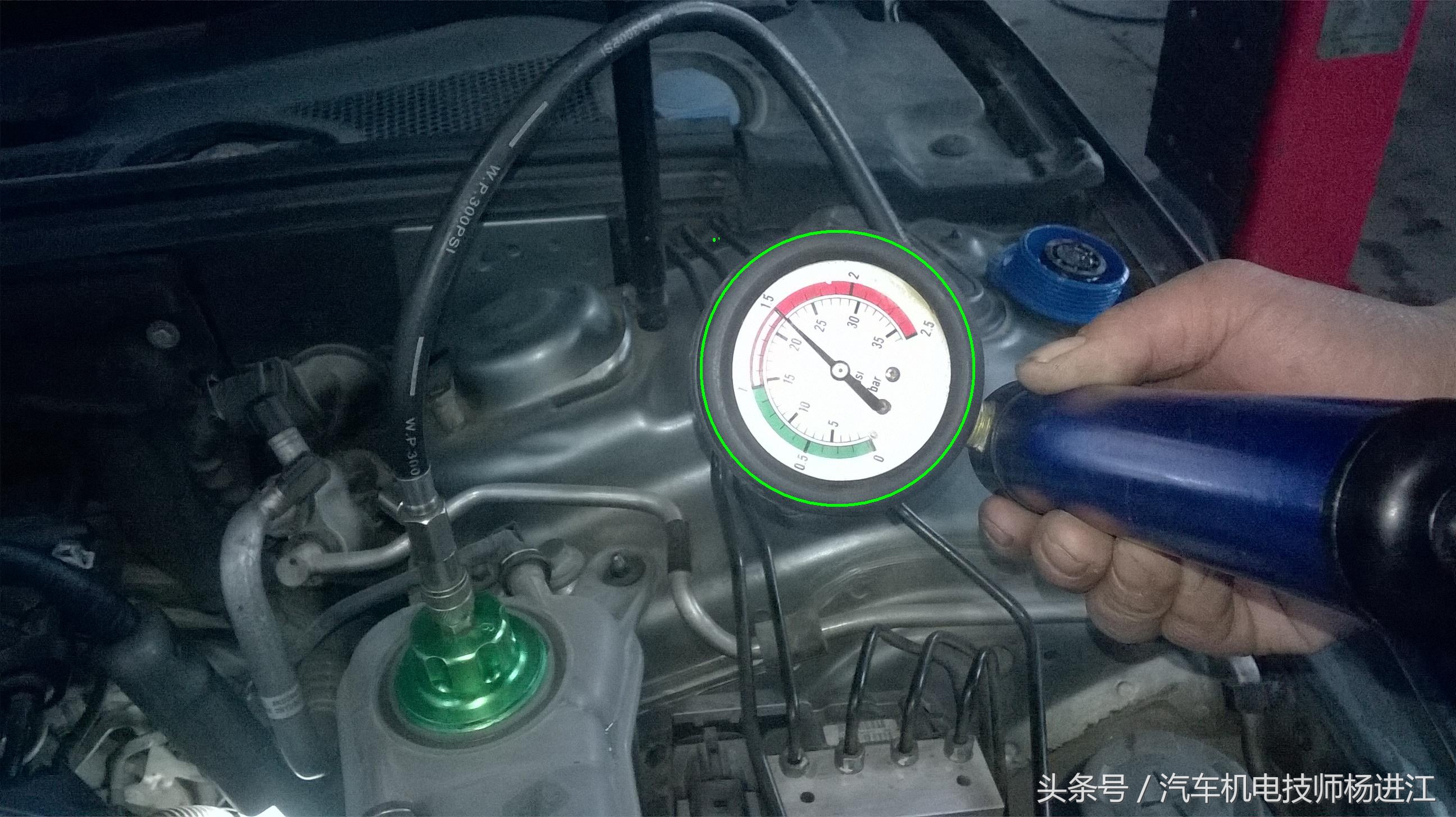 发动机漏防冻液维修多少钱,车漏防冻液最快的修补方法