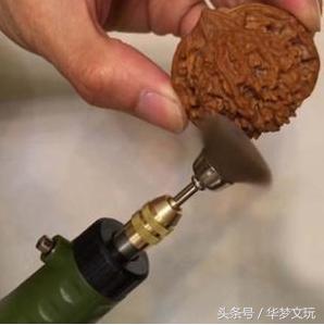 文玩核桃包浆初期是什么样子的,核桃文玩为什么要刷