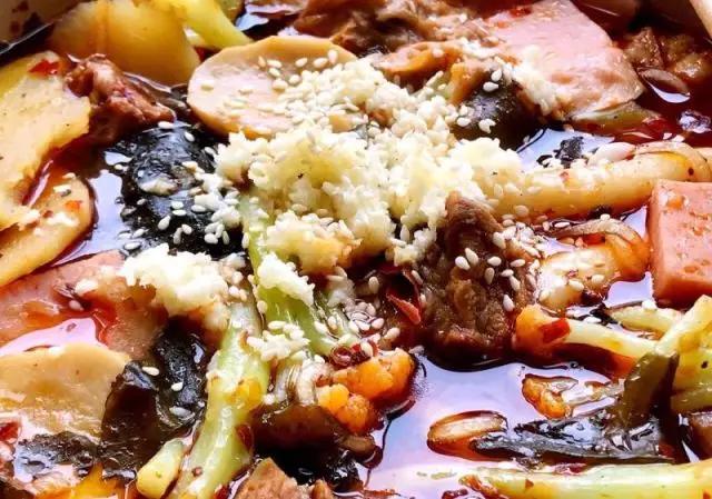 吃辣星人不可错过的美食,零食中的爱马仕可以吃出香菇味