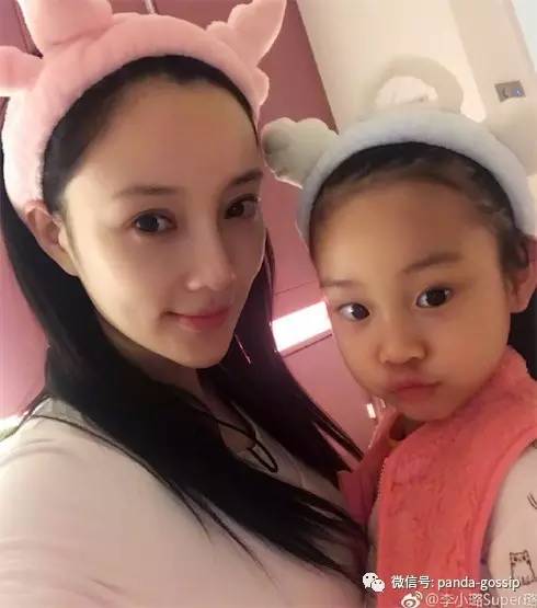 李小璐原来的双眼皮,李小璐双眼皮变脸视频