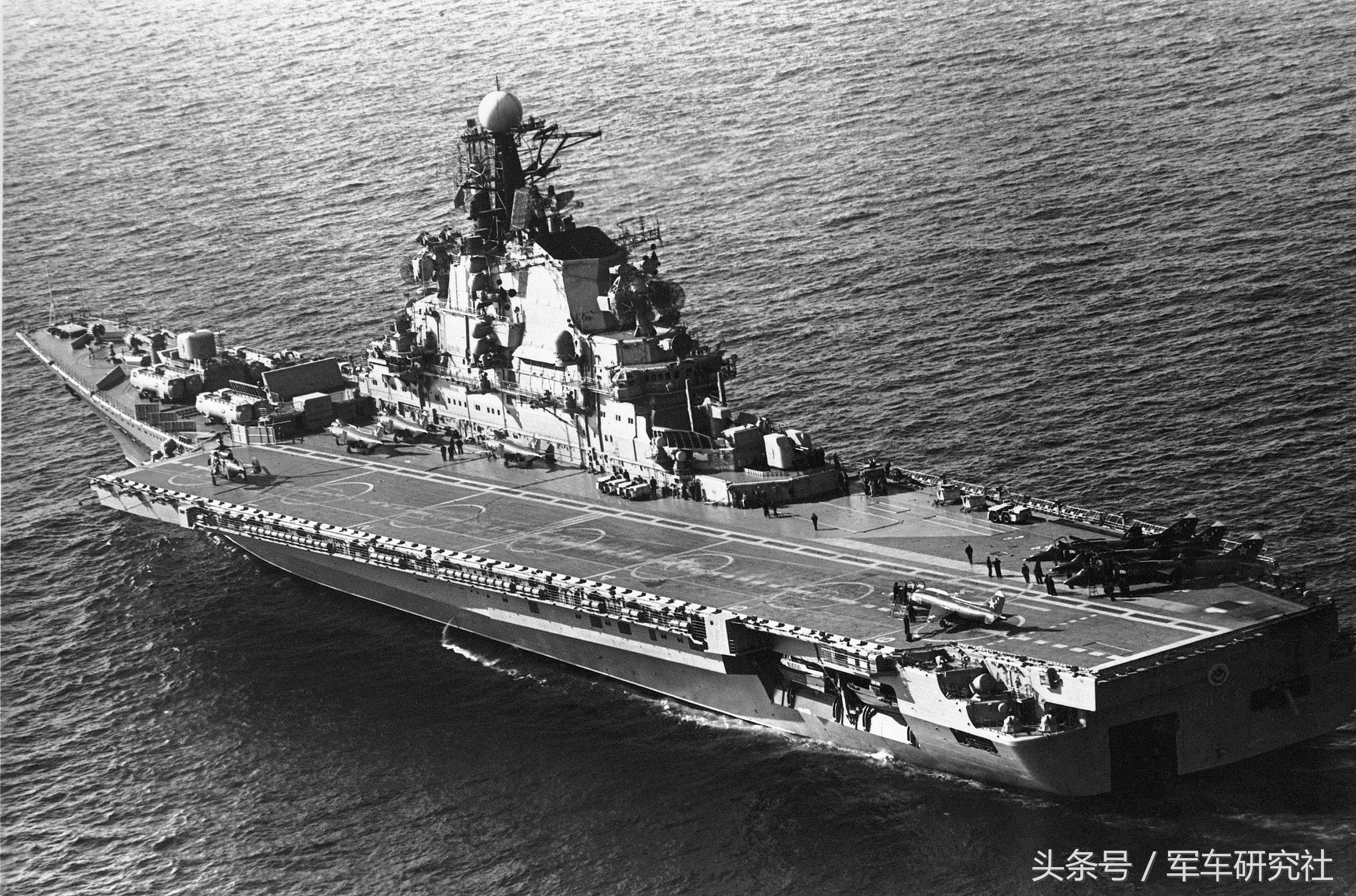 中国共买了四艘航母除辽宁号其他三艘今何在？