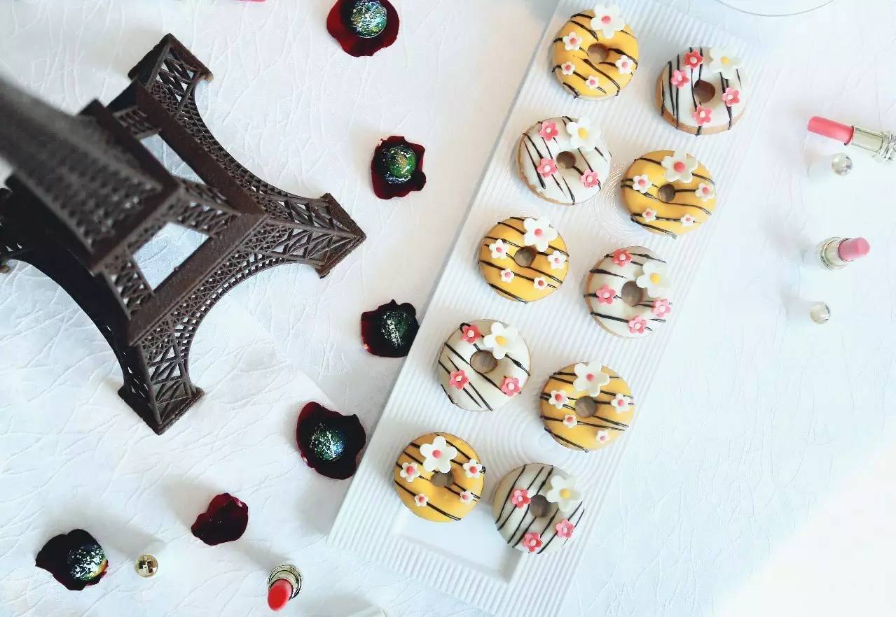 你舍不得花的钱总有人舍得帮你花,以前舍不得花你的钱现在才明白