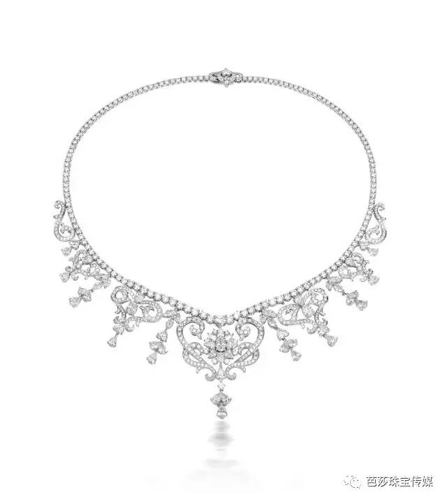 “范小胖”改名了？来不及甩肉的小长假，超显瘦的高级灰得配这些珠宝！