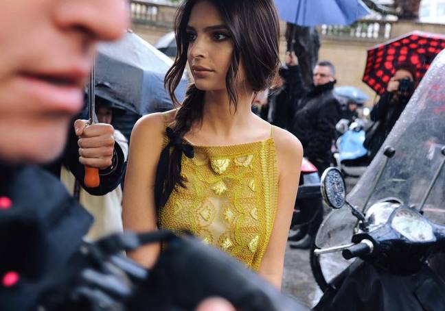 买完东西的袋子不要扔,买完大牌包后悔了