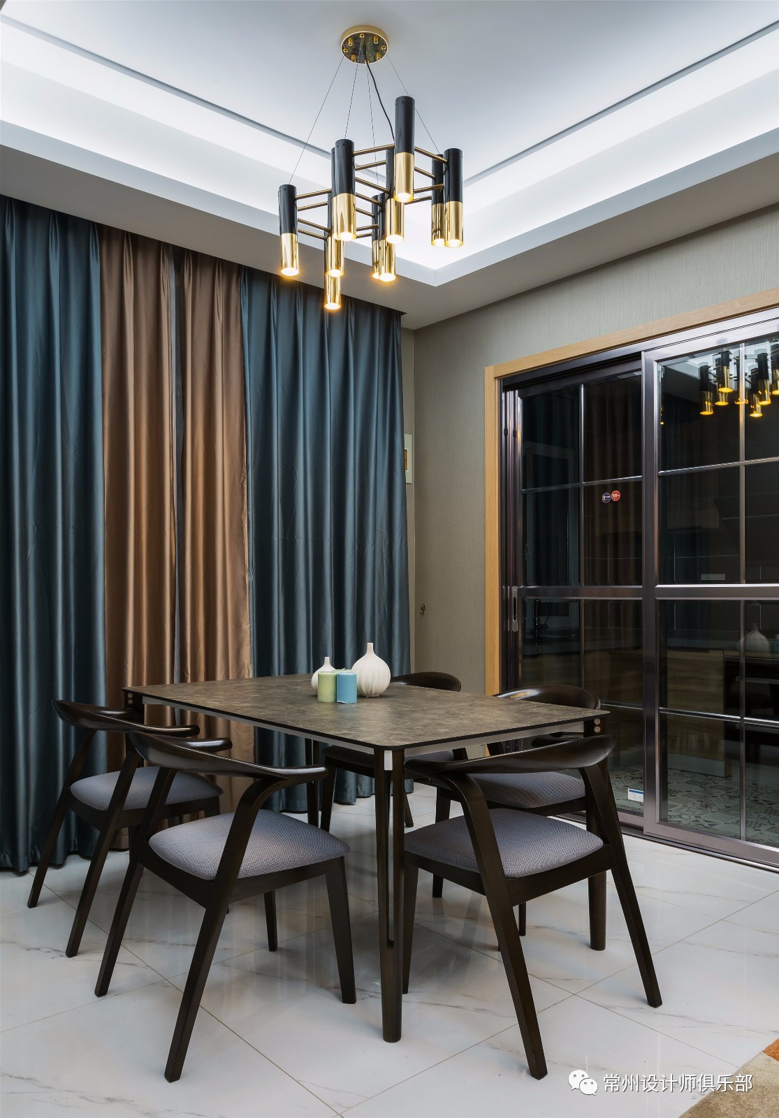 当简约遇到新中式,当简约遇上公仔