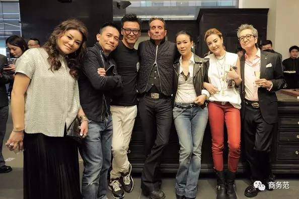 他家的银饰比金贵，却总有人想要挂几斤