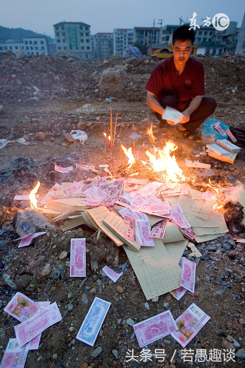 人死了在另一个世界会遇见亲人吗,逝去的亲人会以另一种方式存在