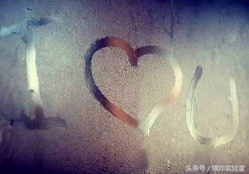 防止浴室镜子起雾妙招,洗澡间镜子用什么擦不会起雾