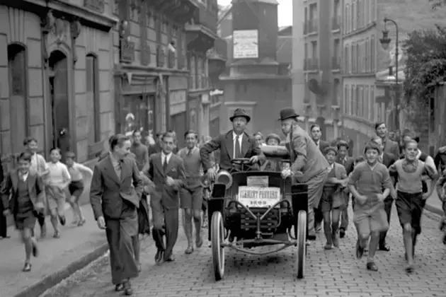 从一场赌局开始，这个品牌的历史好比“麻辣鸡汤”！