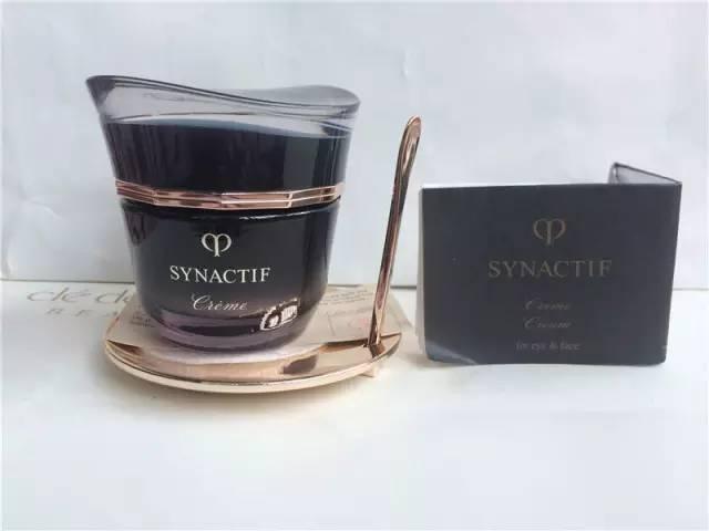 女生买那么多口红不浪费吗,女生买几百元口红好吗