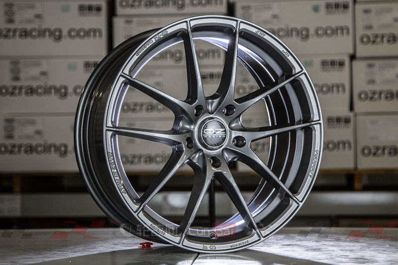 16寸经典五幅刀锋轮毂,五幅oz轮毂