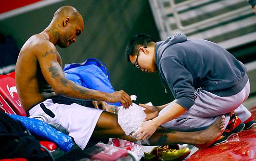 运动腰部扭伤正确处理方法,教你脚踝扭伤的正确紧急处理方法