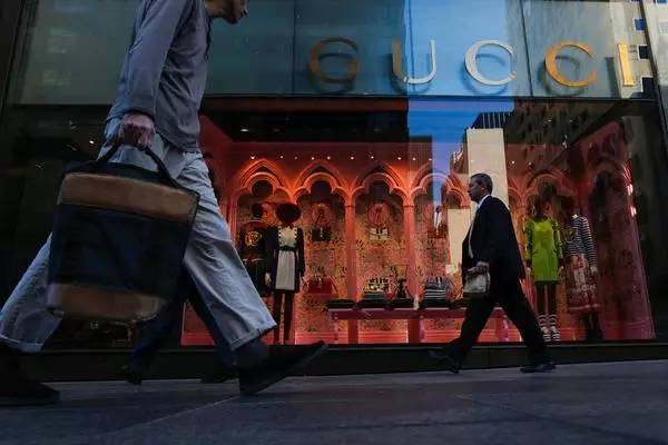 lv包工人,lv皮具工厂