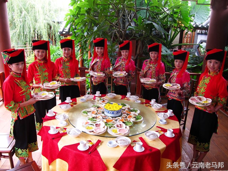 云南蒙自菊花过桥米线,云南蒙自王记菊花过桥米线