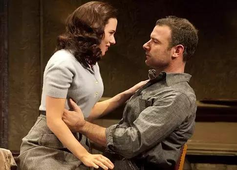 黑寡妇穿什么衣服,黑寡妇穿什么衣服好