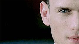 越狱第四季迈克尔得了什么病,越狱第五季迈克尔最后一个请求