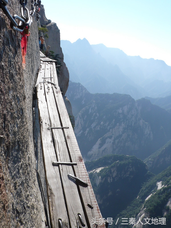 挑战爬长空栈道鹞子翻身,挑战玩鹞子翻身和长空栈道