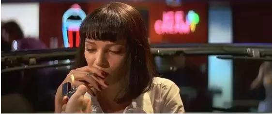 二战美国大兵不扛枪也能成为英雄,二战的美国大兵带几支枪