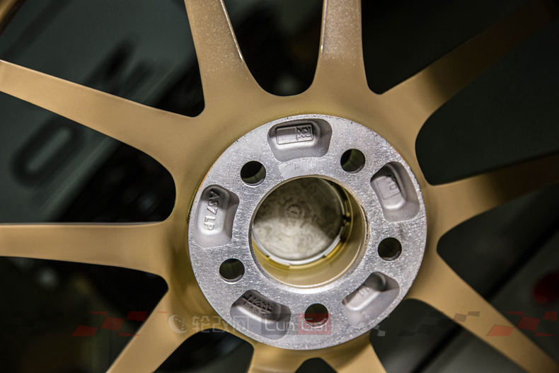 16寸经典五幅刀锋轮毂,五幅oz轮毂