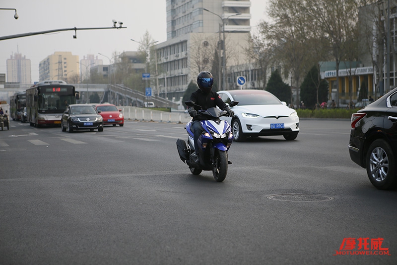 nvx155雅马哈踏板,雅马哈nvx155试驾