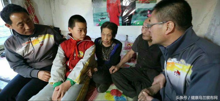 集宁区光明街小学校长巩建伟,巩建伟