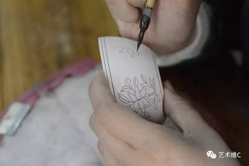 到底是什么杯子拍出2亿天价,两亿元古董杯子