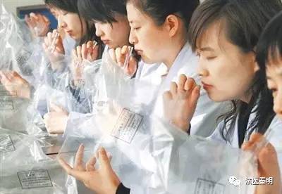 为啥能闻到异性朋友的体香,如果你能闻到异性身上的体香