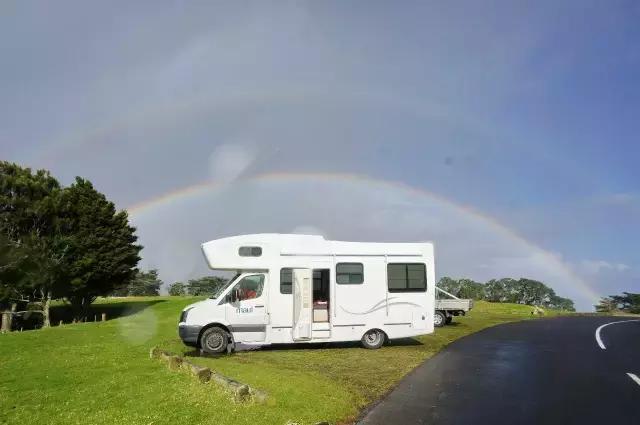 新西兰一家三口花费多少,一家五口自驾新西兰旅游