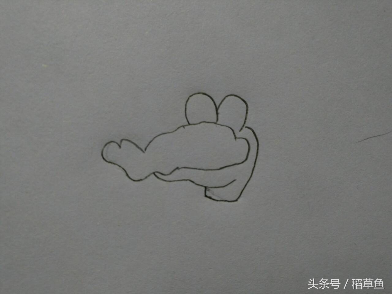 简笔画可爱卡通人物鳄鱼,画画鳄鱼超简单的简笔画
