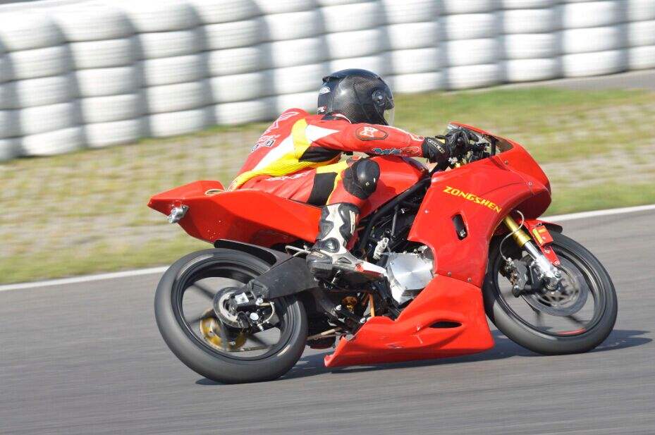 他靠5000块起家,他靠50000块钱起家