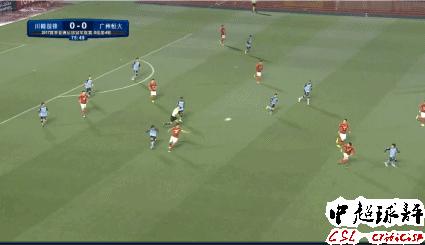 看着都疼的名场面足球,看着揪心中国足球