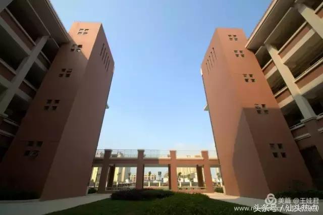 汕头金中学校的环境,汕头金中海湾校区环境