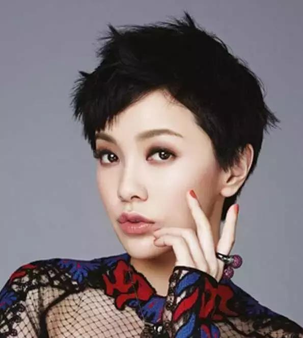 一济南姑娘,自从换了这个发型,前男友就约她吃饭了!