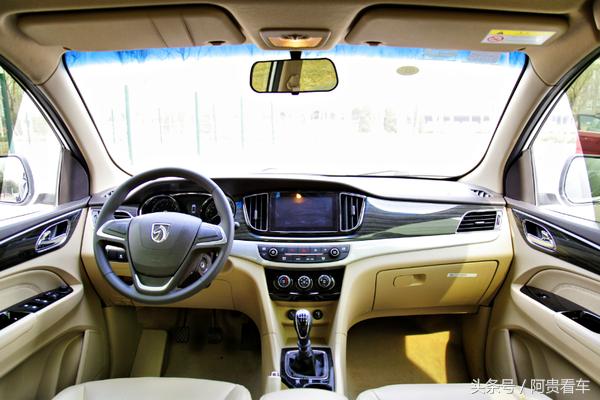 北汽威旺m50对比730哪个好,宝骏730和威旺m50f哪个比较好