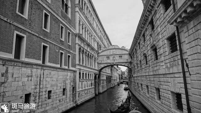 威尼斯丨桥与巷与假面