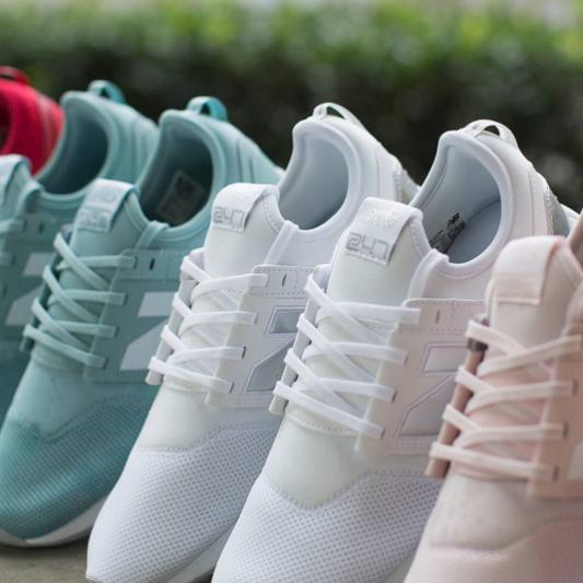 孔孝真球鞋,孔孝真蓝色穿搭