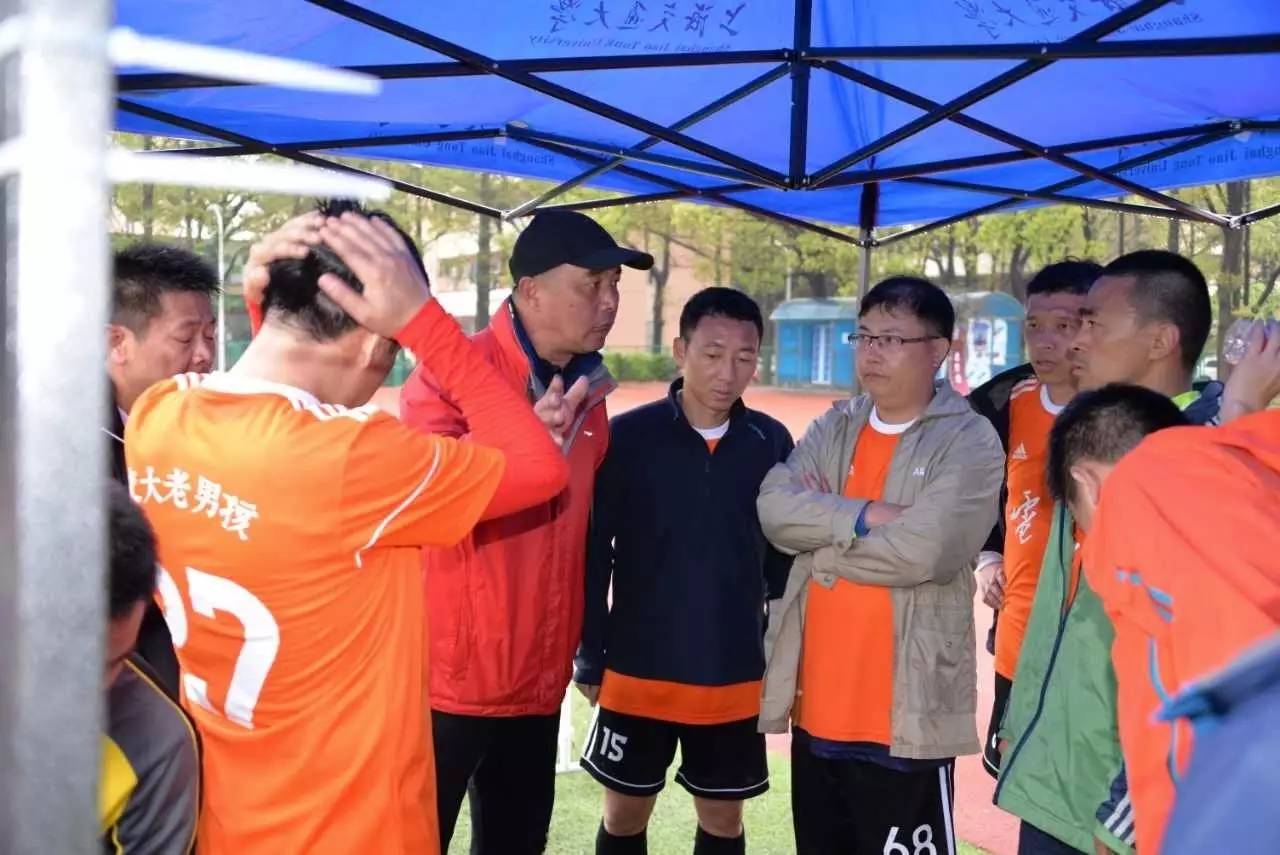 校庆感人故事,饮水思源故事大全