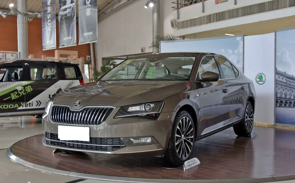 德系车20万左右性价比高的,蒙迪欧2.0t和迈腾380哪个快