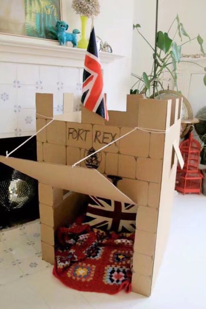 废纸箱做儿童玩具,废纸箱做可爱的宝宝