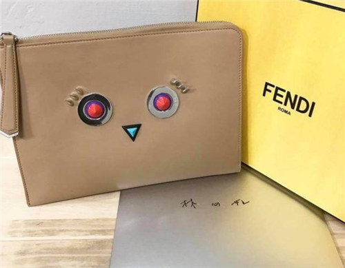 林心如晒女儿,林心如女儿礼物价格表