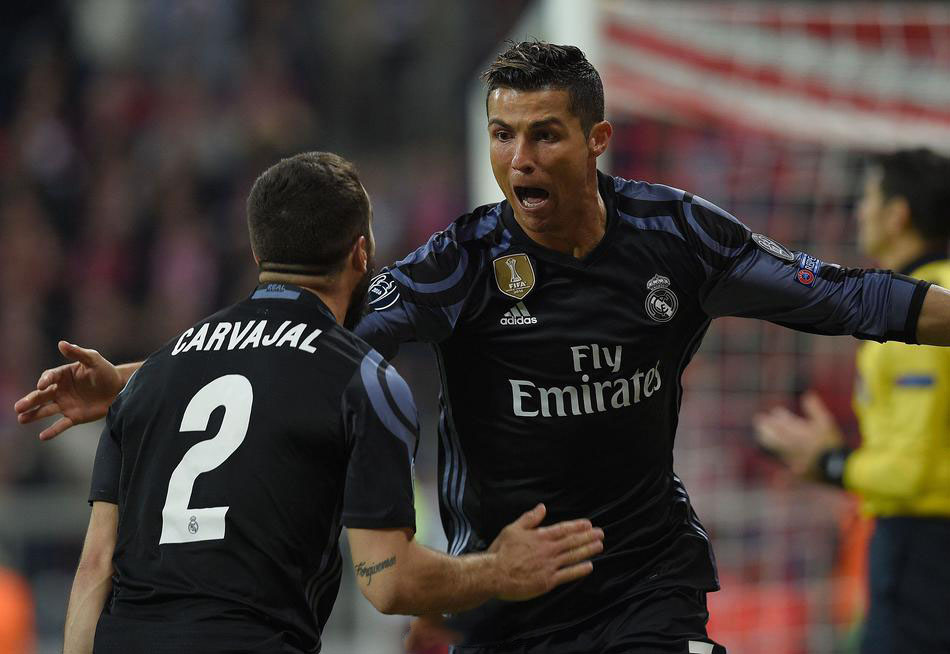 唯一不变的就是对足球的热爱,保持着对足球的这份热爱