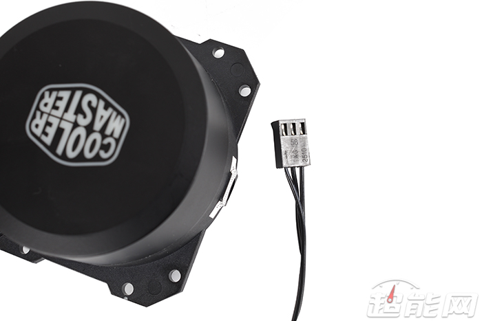 酷冷至尊MasterLiquidLite240散热器评测:初玩水冷之选